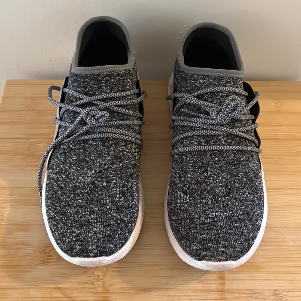Vessi Women’s Cityscape size 10 - charcoal gray